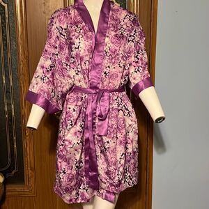 Vanity Fair Robe